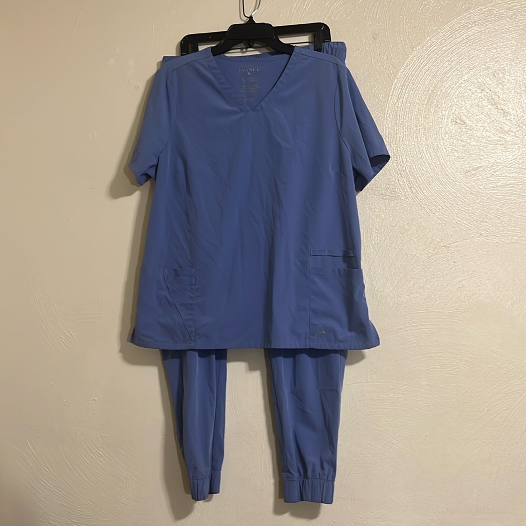 Jaanuu Scrubs Set Top & Pants Xl